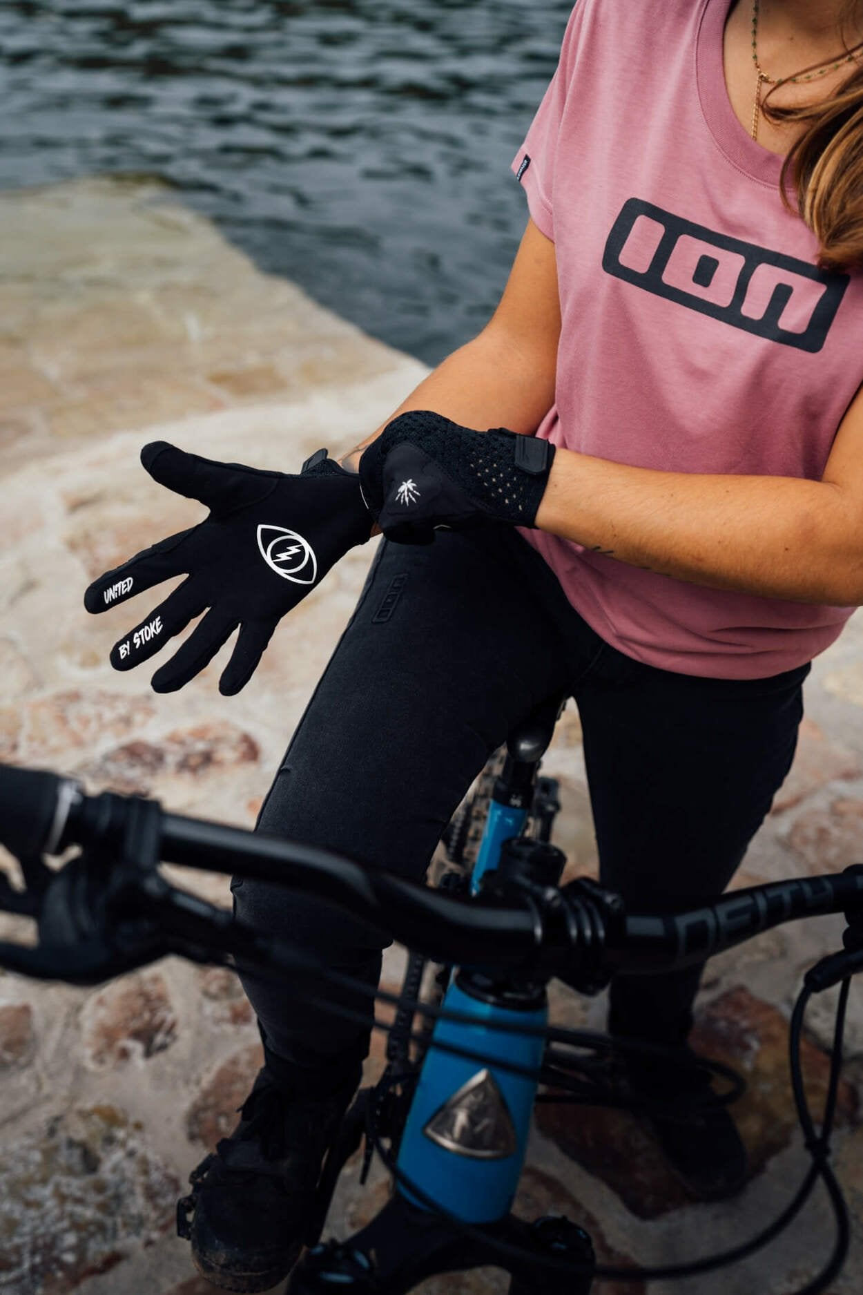 ION Gloves Seek AMP 2021