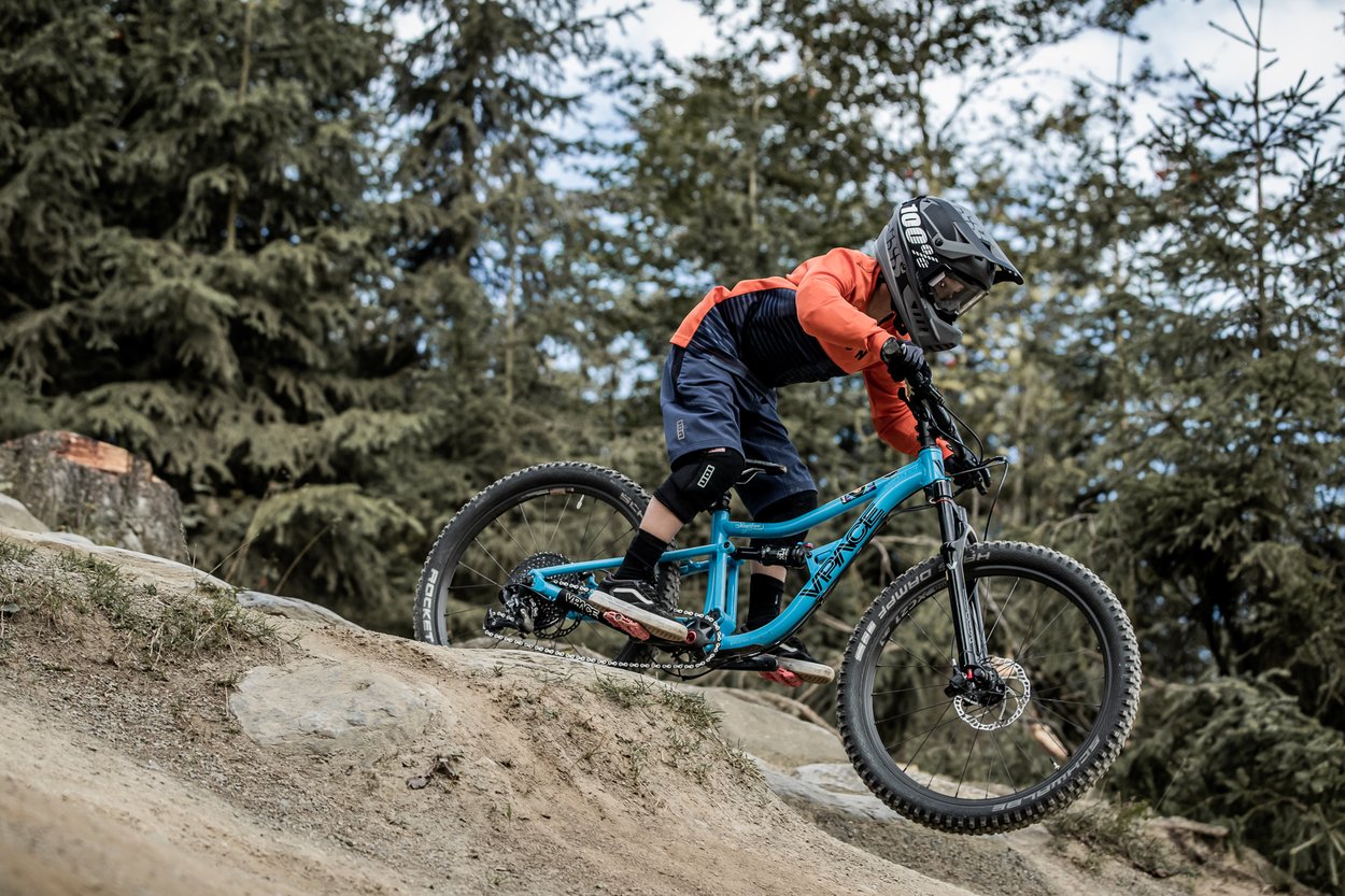 ION Tee LS Scrub Amp Mesh_ine Youth 2021