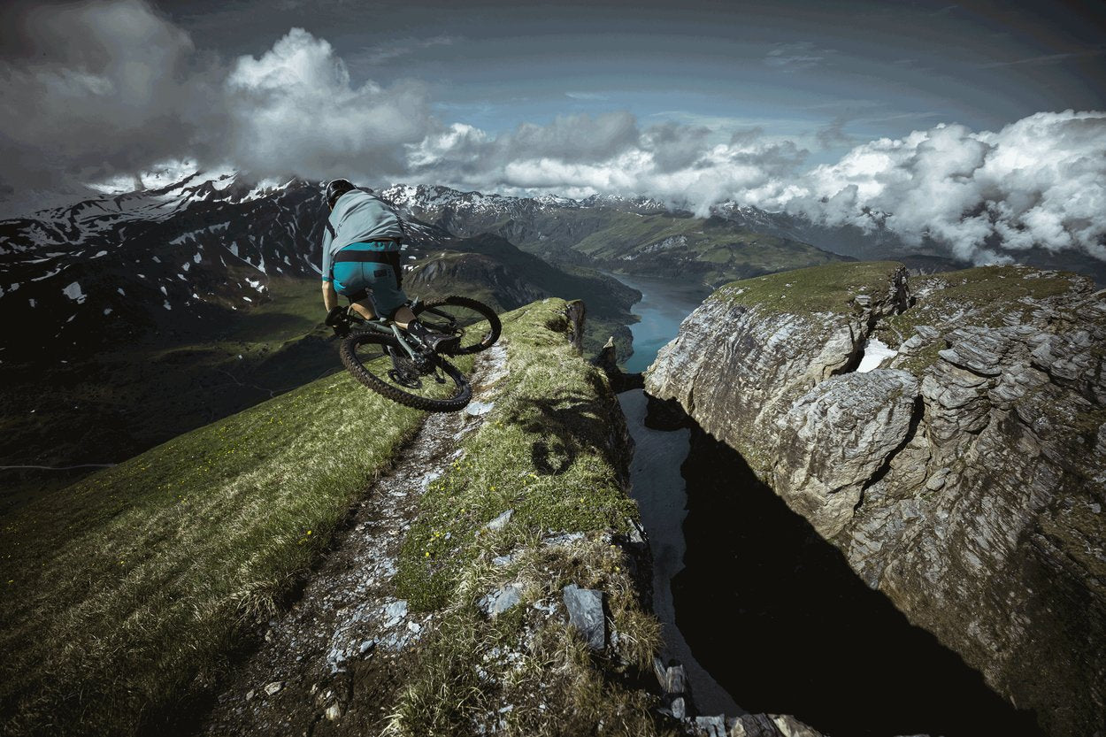 ION Tee LS Scrub AMP 2021