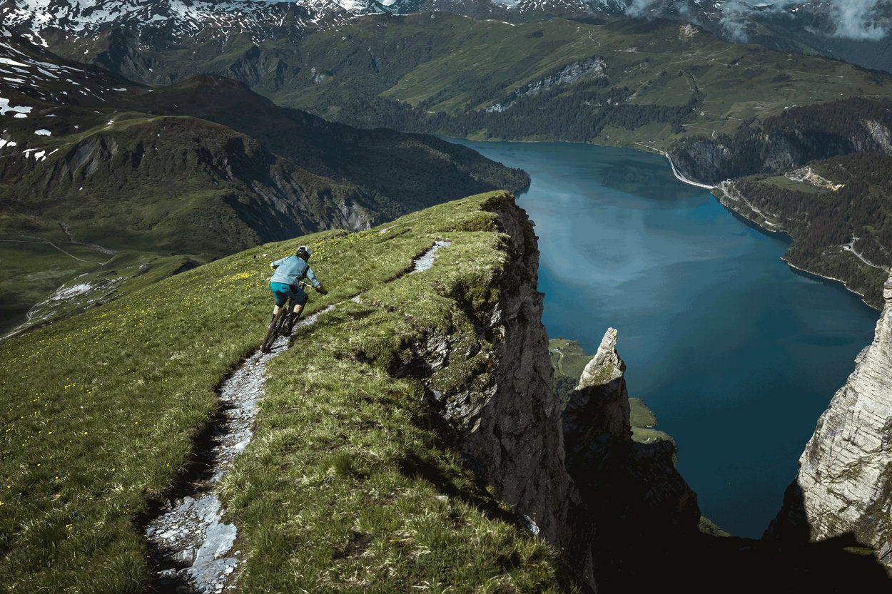 ION Tee LS Scrub AMP 2021